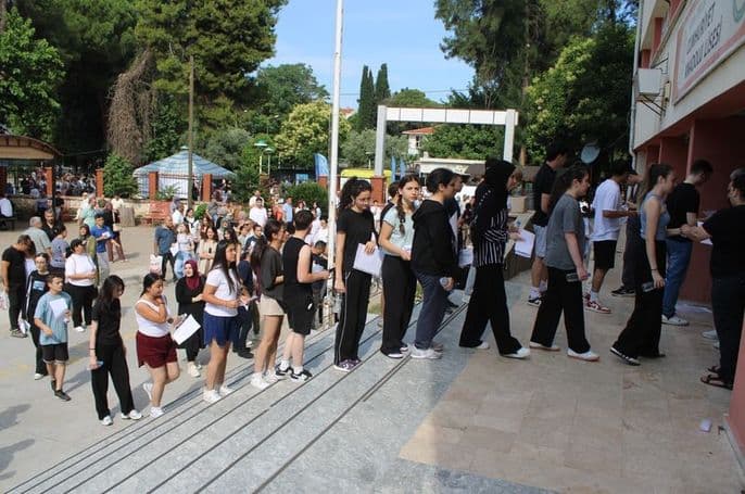 YKS 2023: TYT Sınavı Tamamlandı, AYT ve YDT Yarın Gerçekleşecek — görsel 4