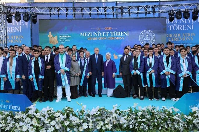 Cumhurbaşkanı Erdoğan, Torununun Mezuniyet Törenine Katıldı