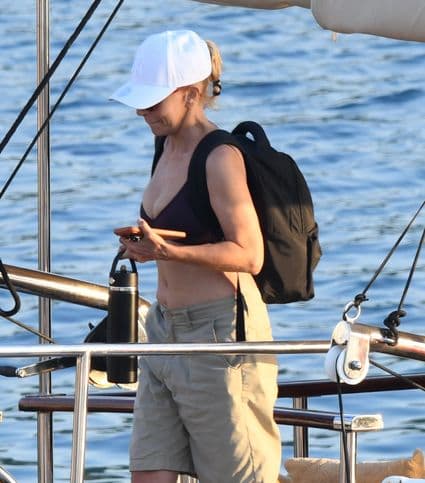Sertab Erener Bodrum'da Arkadaşlarıyla Keyifli Anlar Geçirdi — görsel 3