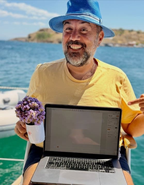 Ata Demirer'in Yeni Filmi 'Pervaneler' ile Hayranlarını Şaşırtacak