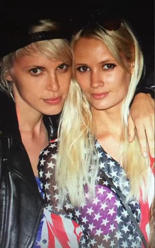 Ünlü Şarkıcı Lauren Bennett Hayatını Kaybetti — görsel 3