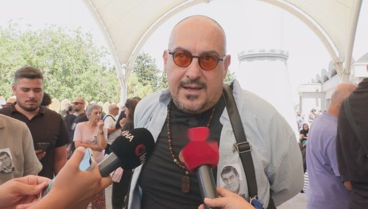 Türk Tiyatrosunun Usta İsimlerinden Zihni Göktay Hayatını Kaybetti — görsel 5
