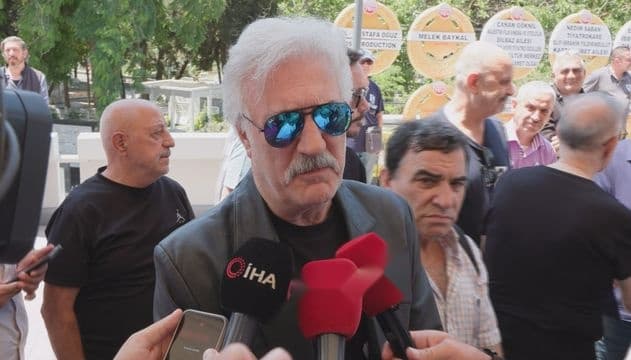 Türk Tiyatrosunun Usta İsimlerinden Zihni Göktay Hayatını Kaybetti — görsel 7