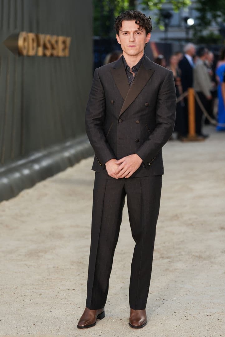 Tom Holland'ın Gala Kıyafetindeki Gizli Detaylar Ortaya Çıktı — görsel 3