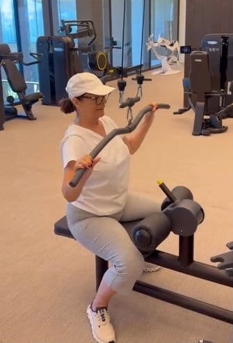 Hülya Koçyiğit, Torunu Aslışah Alkoçlar ile Spor Yaptı — görsel 2