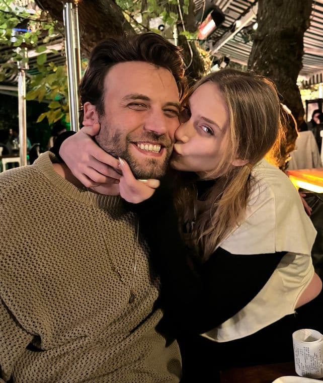 Hayal Köseoğlu: Dizi Setinde Arı Gibi Çalışıyoruz — görsel 13