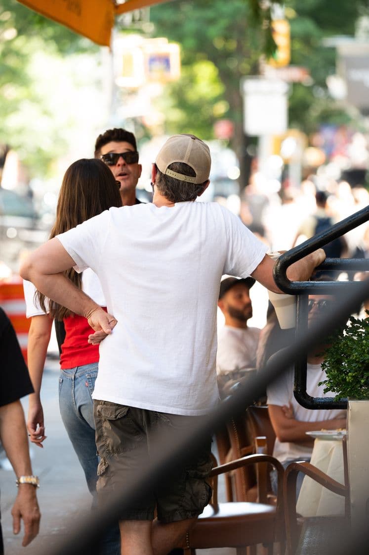 Leonardo DiCaprio ve Vittoria Ceretti New York'ta Bisiklet Turu Yaptı — görsel 4