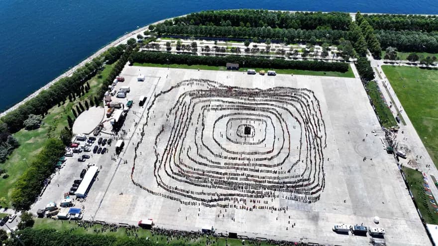 İstanbul'da 5 Bin Kişi Horon Oynayarak Rekor Kırdı — görsel 3