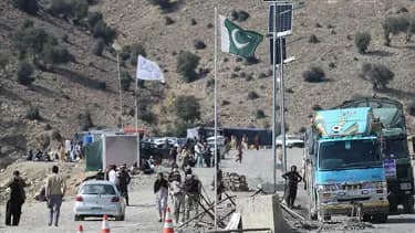 Pakistan, Afganistan Sınırında Terörle Mücadele Operasyonu Düzenledi