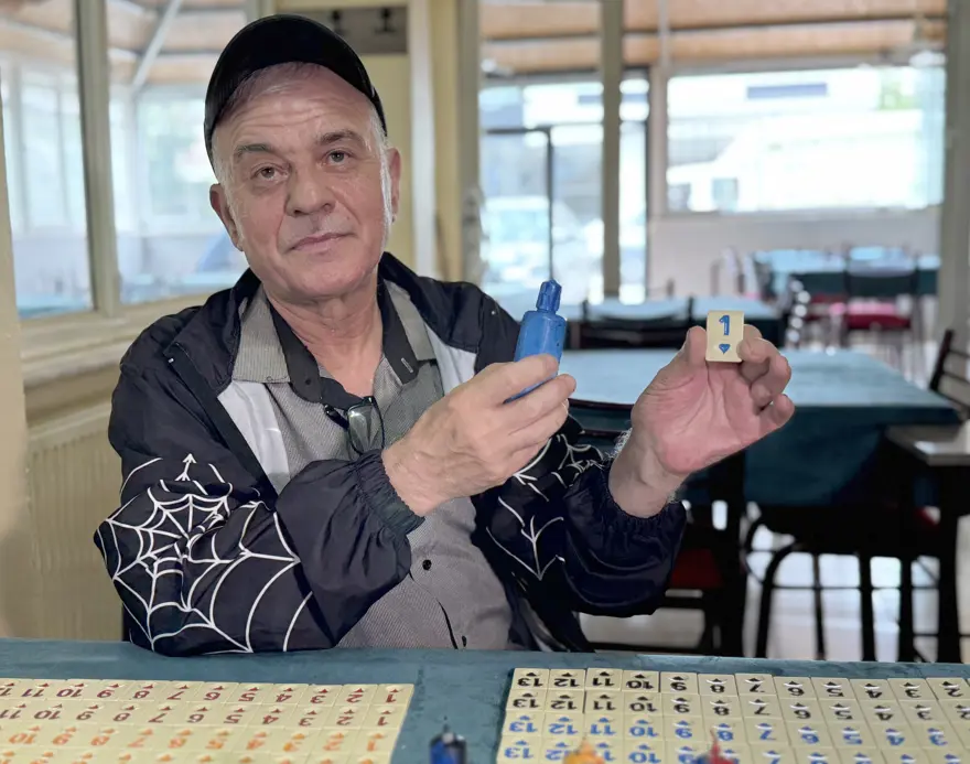 Okey Taşlarını Yarım Saatte Boyayan Usta, Çırak Arıyor