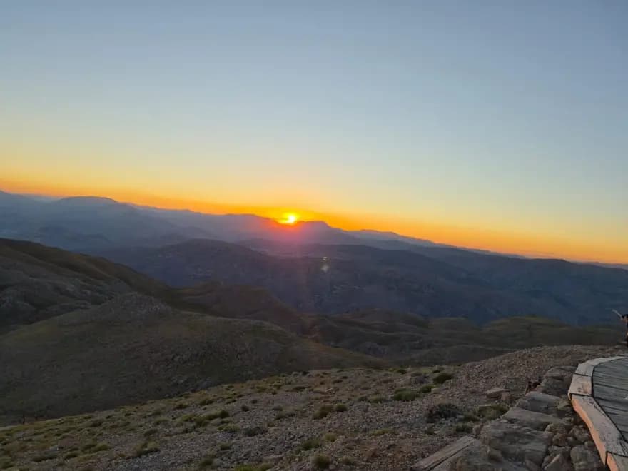 Nemrut Dağı'nda Gün Doğumu ve Gün Batımı: Doğanın Eşsiz Güzellikleri — görsel 3