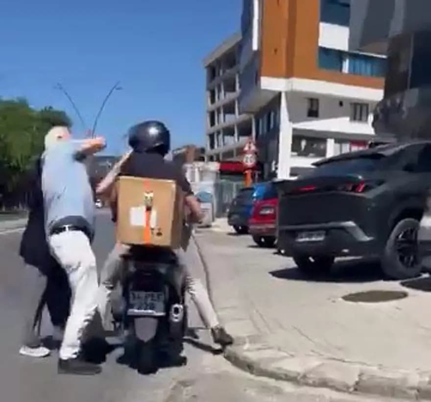 İstanbul'da Trafik Kavgası: Motokurye Yumruklandı — görsel 3