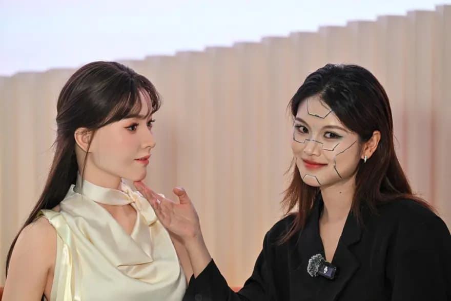 Çin'den Ömür Boyu Sadık İnsansı Robot: U1 Modeli Tanıtıldı — görsel 2