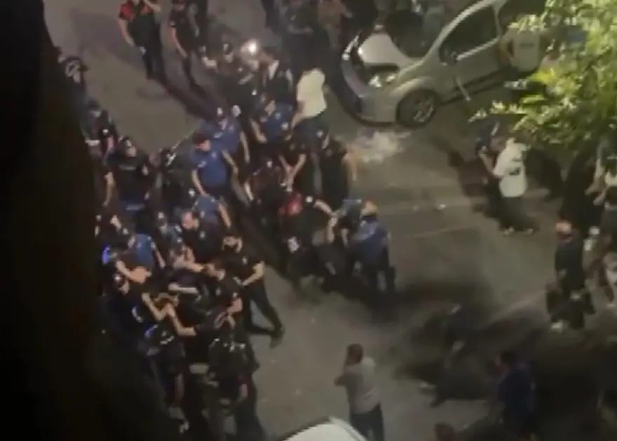 İstanbul'da Taciz İddiası Sokağı Hareketlendirdi — görsel 4