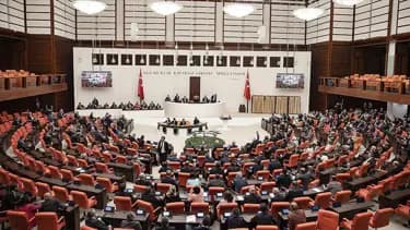 Uzman Erbaş Kanunu Resmi Olarak Yasalaştı: Kamu İstihdamı Fırsatları