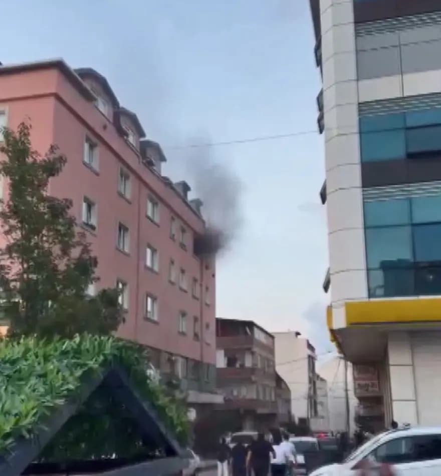 İstanbul'da Boşanma Draması: Eşinin Evini Ateşe Verdi