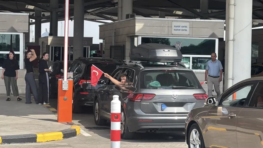 Kapıkule Sınır Kapısı'nda Gurbetçi Yoğunluğu: Memleket Hasreti — görsel 4