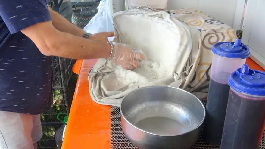 Osmanlı'dan Günümüze: Muğla'nın Vazgeçilmez Serinletici Kar Helvası — görsel 2
