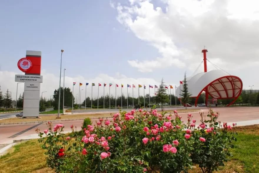 Isparta'da Tıp Fakültesi'nde Sınav Soruları Sızdırıldı, İptal Edildi