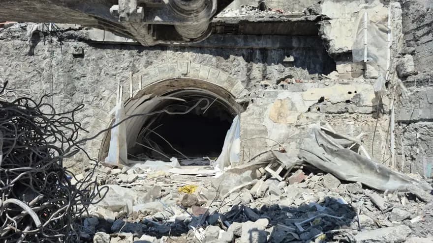 Zonguldak'ta Yıkımda Gizli Sığınak Ortaya Çıktı: Tarihi Keşif