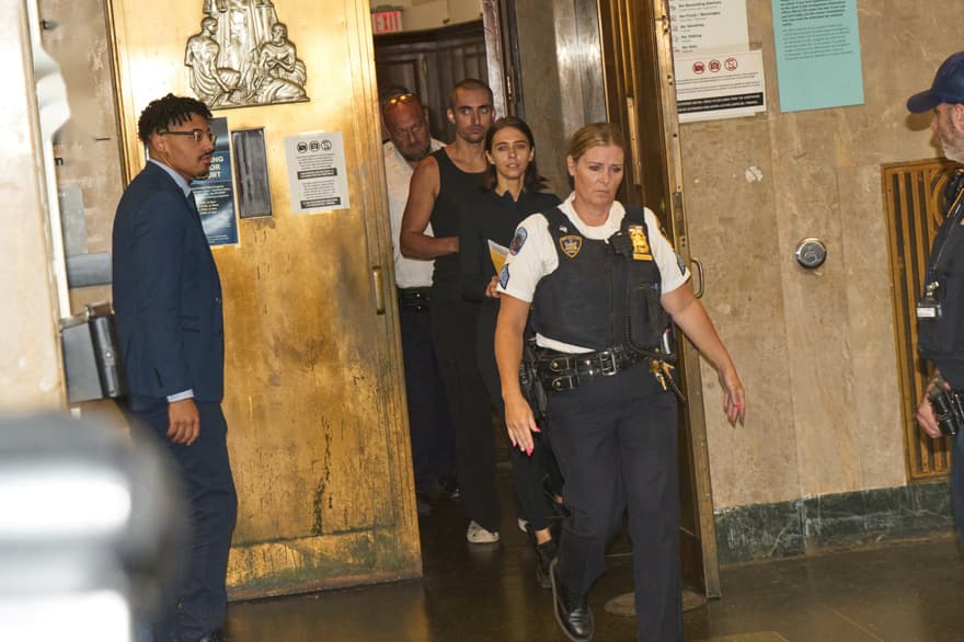Empire State Binası'nda Evlilik Teklifi: Güvenliği Aşarak Zirveye Çıktılar — görsel 4