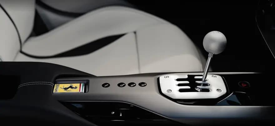 Ferrari'den Sınırlı Sayıda V12 Manuel Vitesli Otomobil: 499 Adet — görsel 4