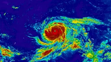 Guam ve Kuzey Mariana Adaları'nda Süper Tayfun Alarmı!
