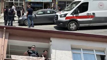 Niğde'de Eski Nişanlısını Rehin Alan Kadın Camla Saldırdı