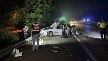 Otoyolda TIR'ın çarptığı otomobilde 1 çocuk hayatını kaybetti