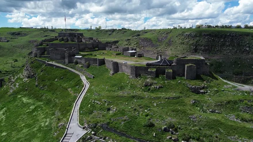 Kars Kalesi: Bin Yıllık Tarih ve UNESCO Dünya Mirası İhtiyacı — görsel 2