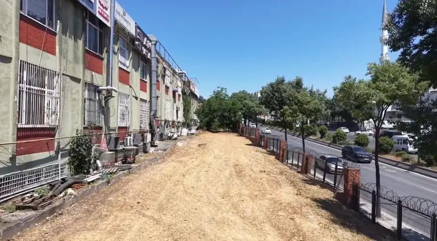 Başakşehir'de Otopark İçin Ağaç Kesimi Tepki Topladı — görsel 2