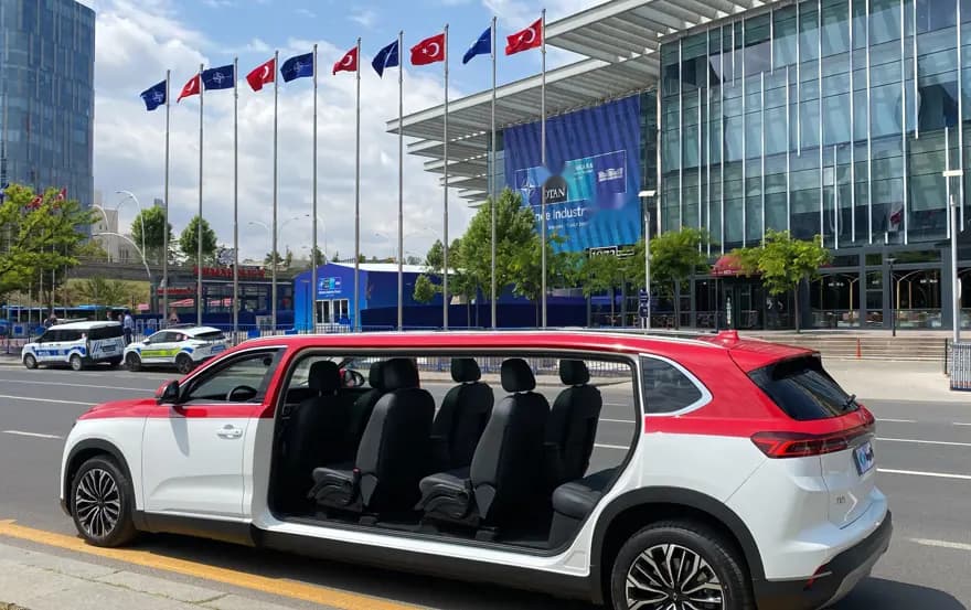 NATO Zirvesi İçin Özel Tasarlanan Togg Limuzinler Tanıtıldı — görsel 4