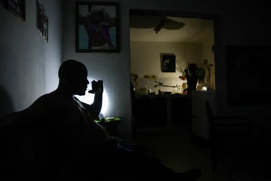 Küba'da Elektrik Kesintisi: Milyonlarca İnsan Karanlıkta Kaldı