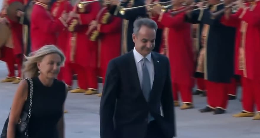 Miçotakis Beştepe'ye Yürürken Mehter Takımından Ceddin Deden — görsel 2