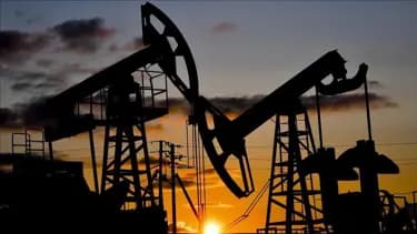Hürmüz Boğazı'ndaki Saldırı İddiaları Petrol Fiyatlarını Yükseltti