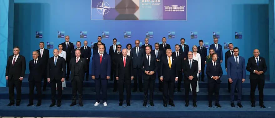 NATO Zirvesi'nde Edi Rama'nın Spor Ayakkabı Tercihi Dikkat Çekti — görsel 2