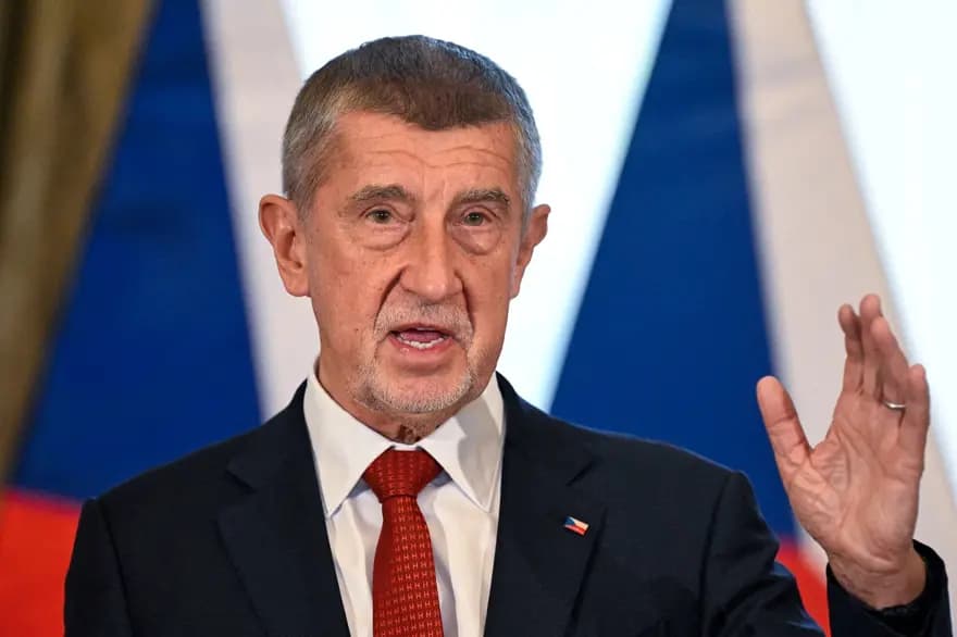 Çekya'da NATO Zirvesi'nde Kriz: Aile Fotoğrafına Yansıyan Ayrışma — görsel 3