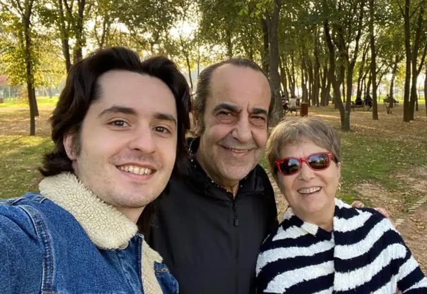 Özkan Uğur'un Vefatının Üzerinden 3 Yıl Geçti: Unutulmaz Bir Sanatçı — görsel 4