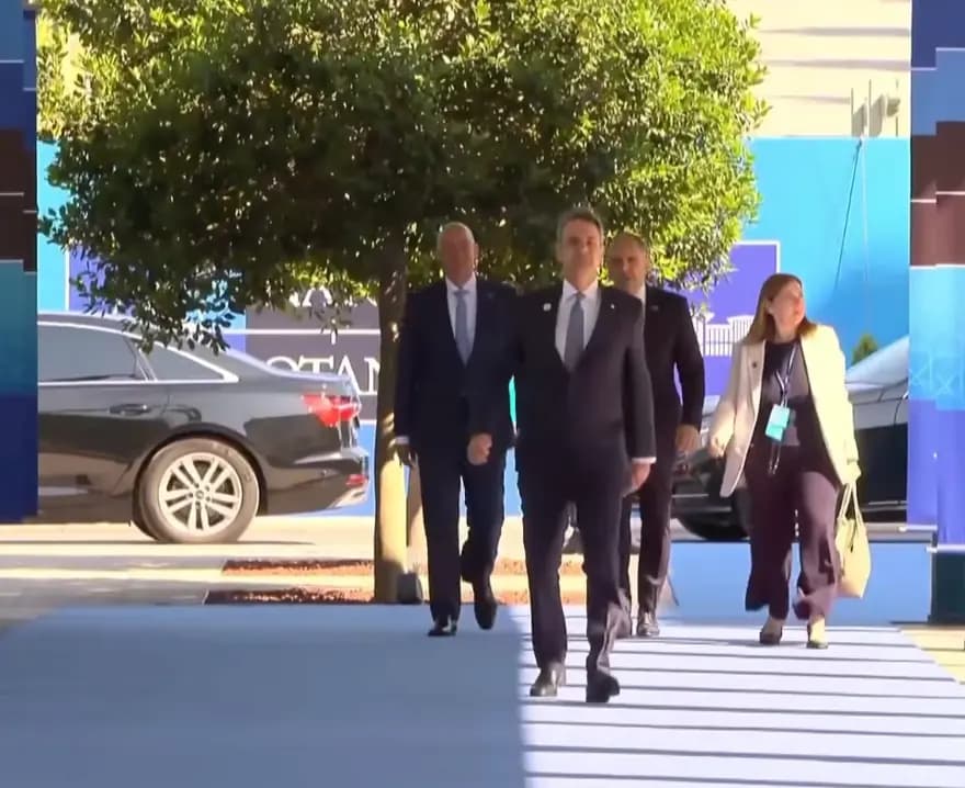 Miçotakis'in Yürüyüşü Sosyal Medyada Neden Gündem Oldu? — görsel 4