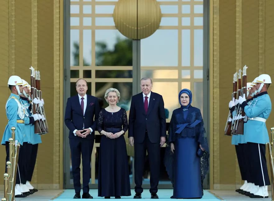 NATO Zirvesi'nde Erdoğan ve Trump'tan Dikkat Çeken Anlar — görsel 6