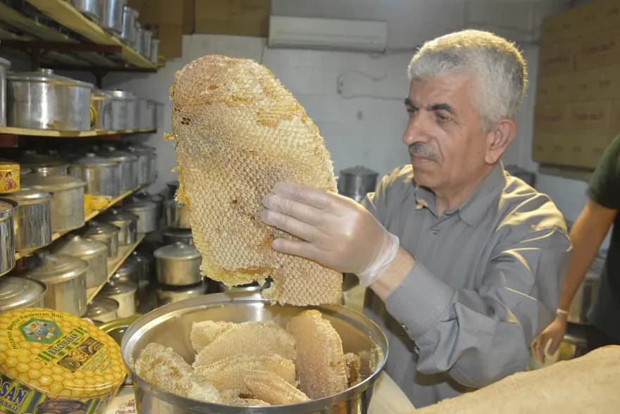Dünya Liderlerine Hizan Kara Kovan Balı İkram Edildi — görsel 3