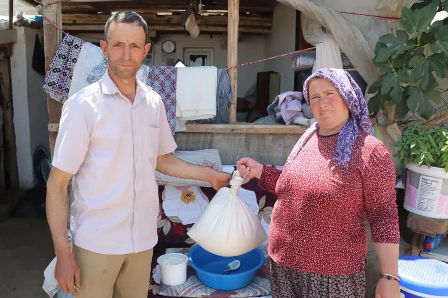 NATO Zirvesi'nde Öne Çıkan Yanık Koyun Yoğurdu Üreticileri Mutlu