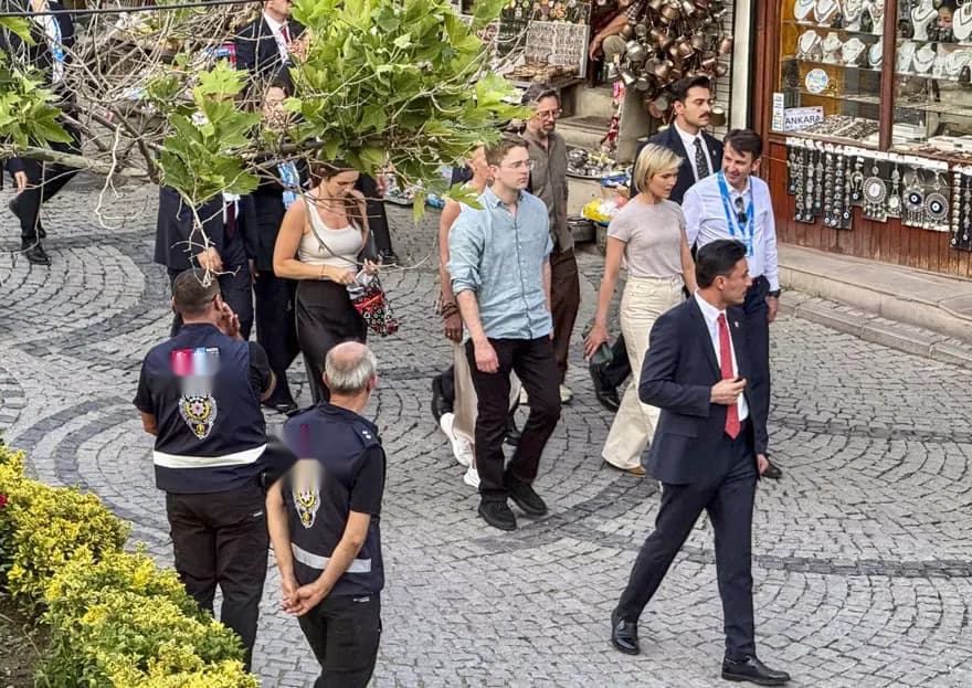 İzlanda Başbakanı Ankara Kalesi'nde Sıcak Bir Karşılamaya Tanık Oldu