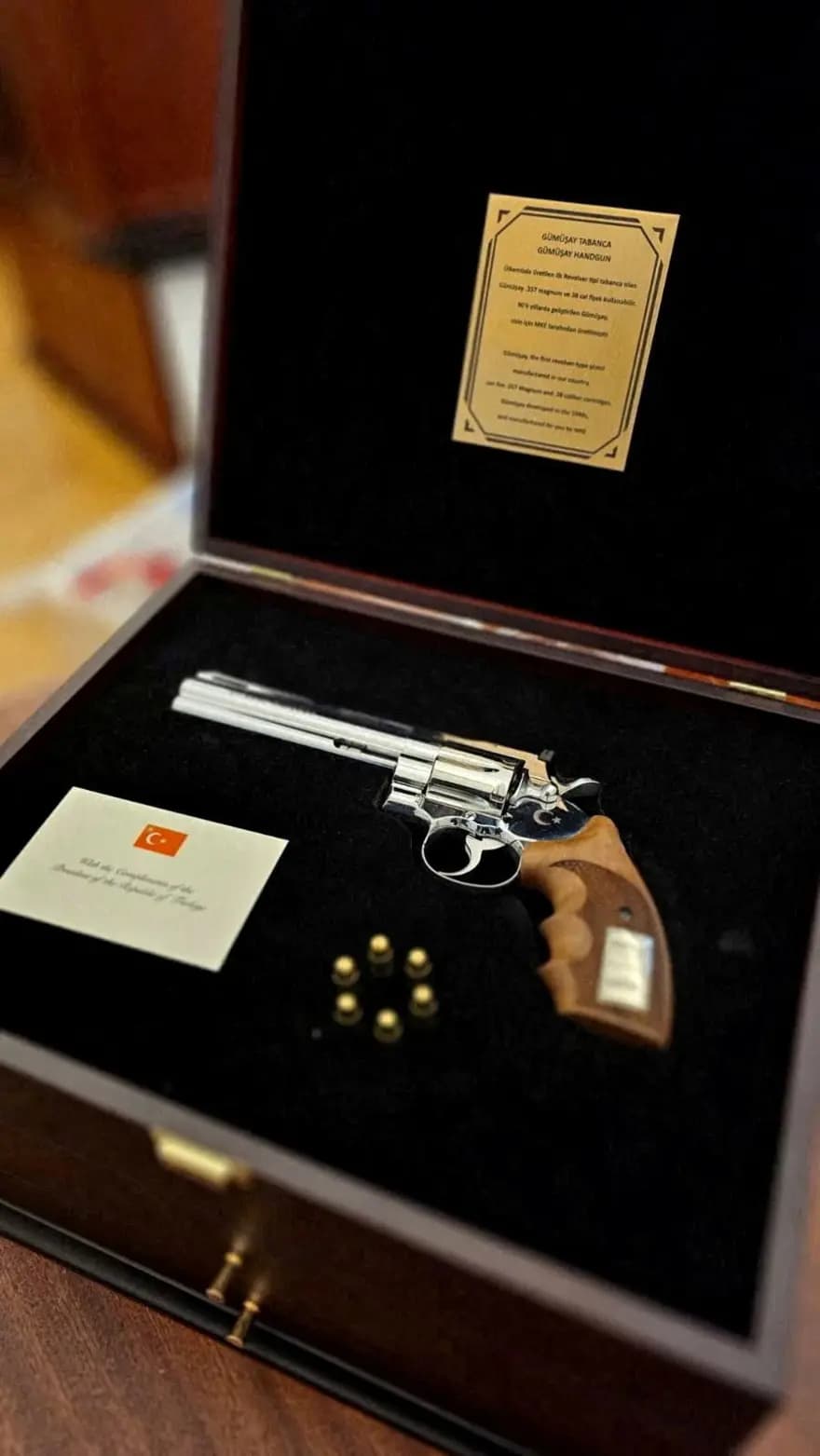 Erdoğan'ın Hediye Ettiği Gümüşay 357 Magnum Silahı Gündemde — görsel 4