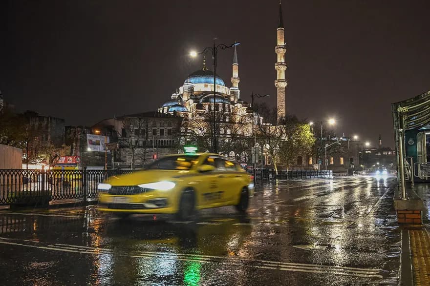 İstanbul'a Sağanak Uyarısı: Gece Başlıyor, Öğleye Kadar Devam Edecek — görsel 4