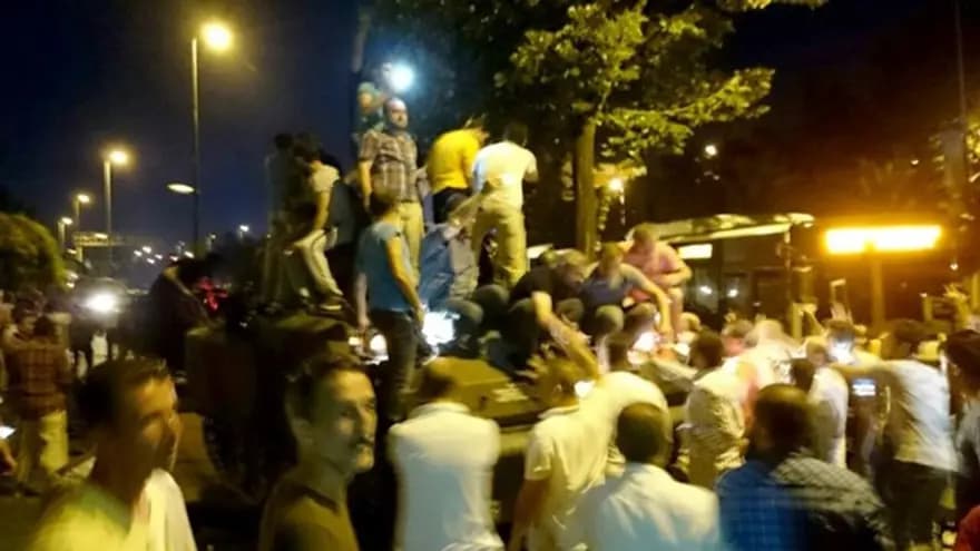 15 Temmuz Darbe Girişiminin 10. Yılı: O Gece Neler Oldu? — görsel 4