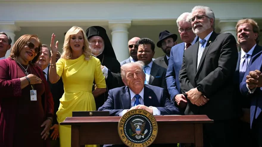ABD'de Demokrat Rahipler, Trump'a Karşı Seçimlerde Mücadele Ediyor — görsel 4