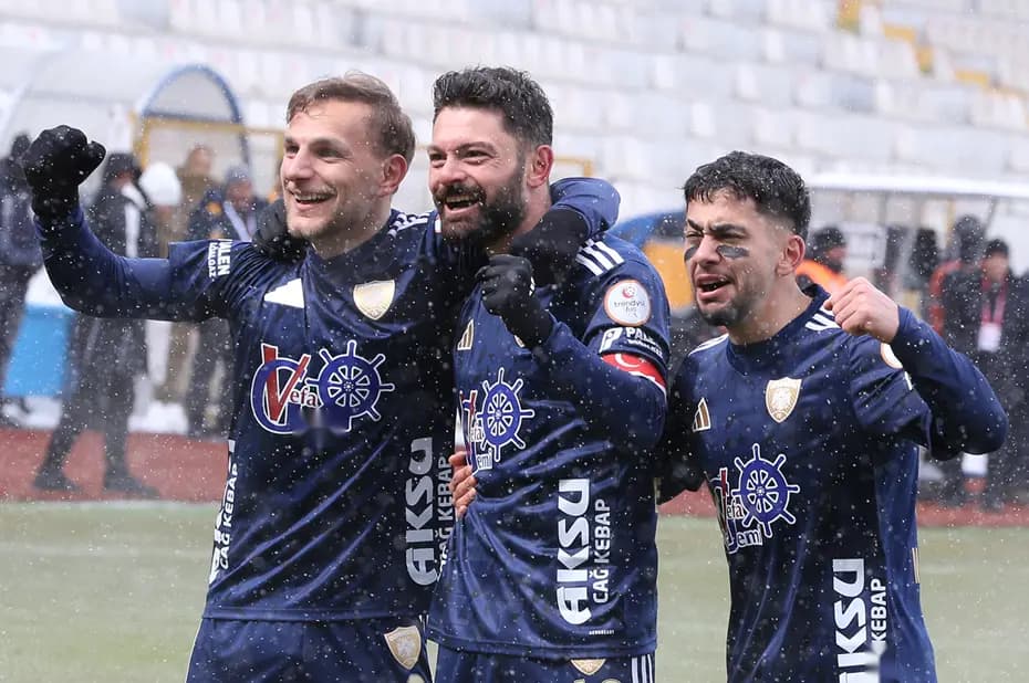 Süper Lig'de Ayrılıklar: Galatasaray, Fenerbahçe ve Beşiktaş'tan Veda — görsel 20