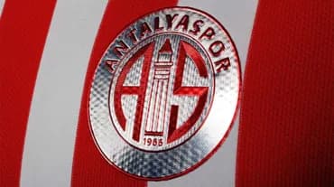 Antalyaspor'dan İki Yeni İmza: Soner ve Erdoğan Takımda Kalıyor