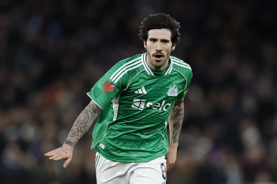 Tottenham'dan Rekor Transfer: Sandro Tonali Takıma Katıldı — görsel 4